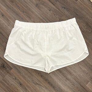 NWT 3X Old Navy Active White Shorts